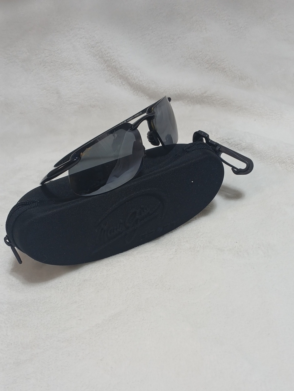 Maui Jim Kanaha MJ-409-02 sport Men's Black Polarized Sunglasses with Case